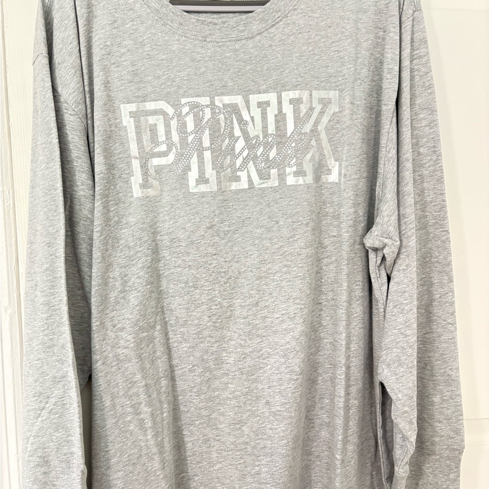 ‼️SOLD‼️ PINK Victoria's Secret Light Heather Gray Tee with White Tag